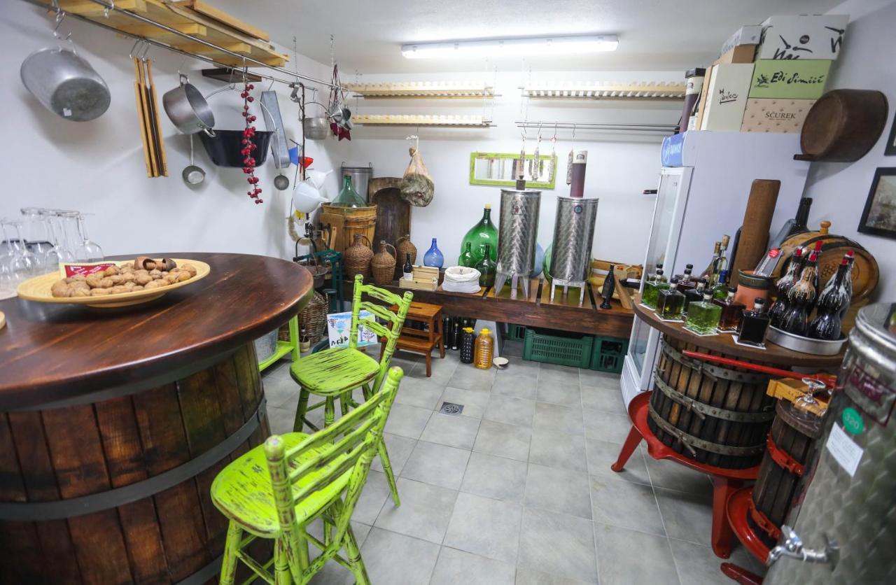 Healthy House Glamping Hotel Koper Exterior photo